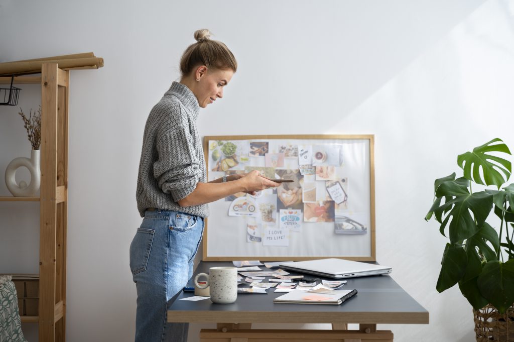 Proces delikatnego oczyszczania płótna – profesjonalna konserwacja obrazów Kraków, krok po kroku w naszej pracowni.