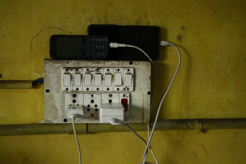 zdjęcie przewodów elektrycznych